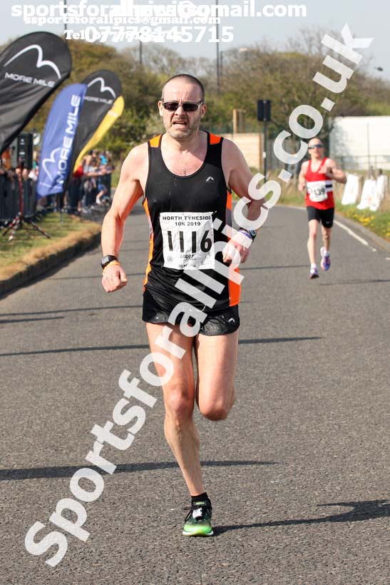 North Tyneside 10k Road Race, Whitley Bay. Photo:  David T. Hewitson/Sports for All Pics